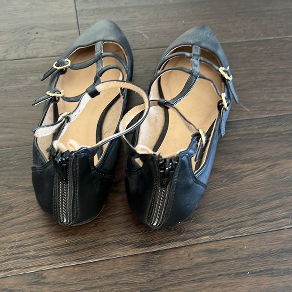 Old navy pointed toe black flats size 8 - Picture 2 of 3